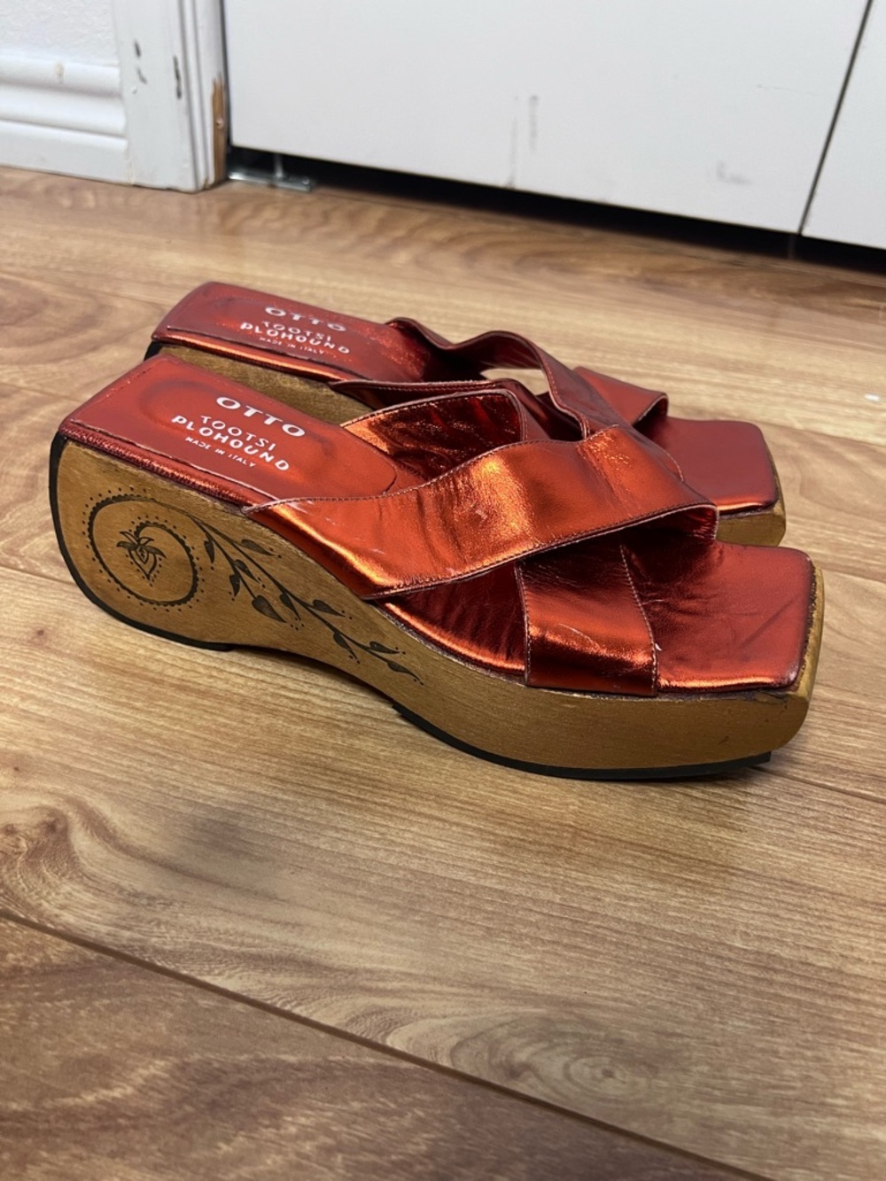 Otto Tootsi Plohound Metallic Platform Sandals Red | EU 39 (US Women’s 8–8.5)